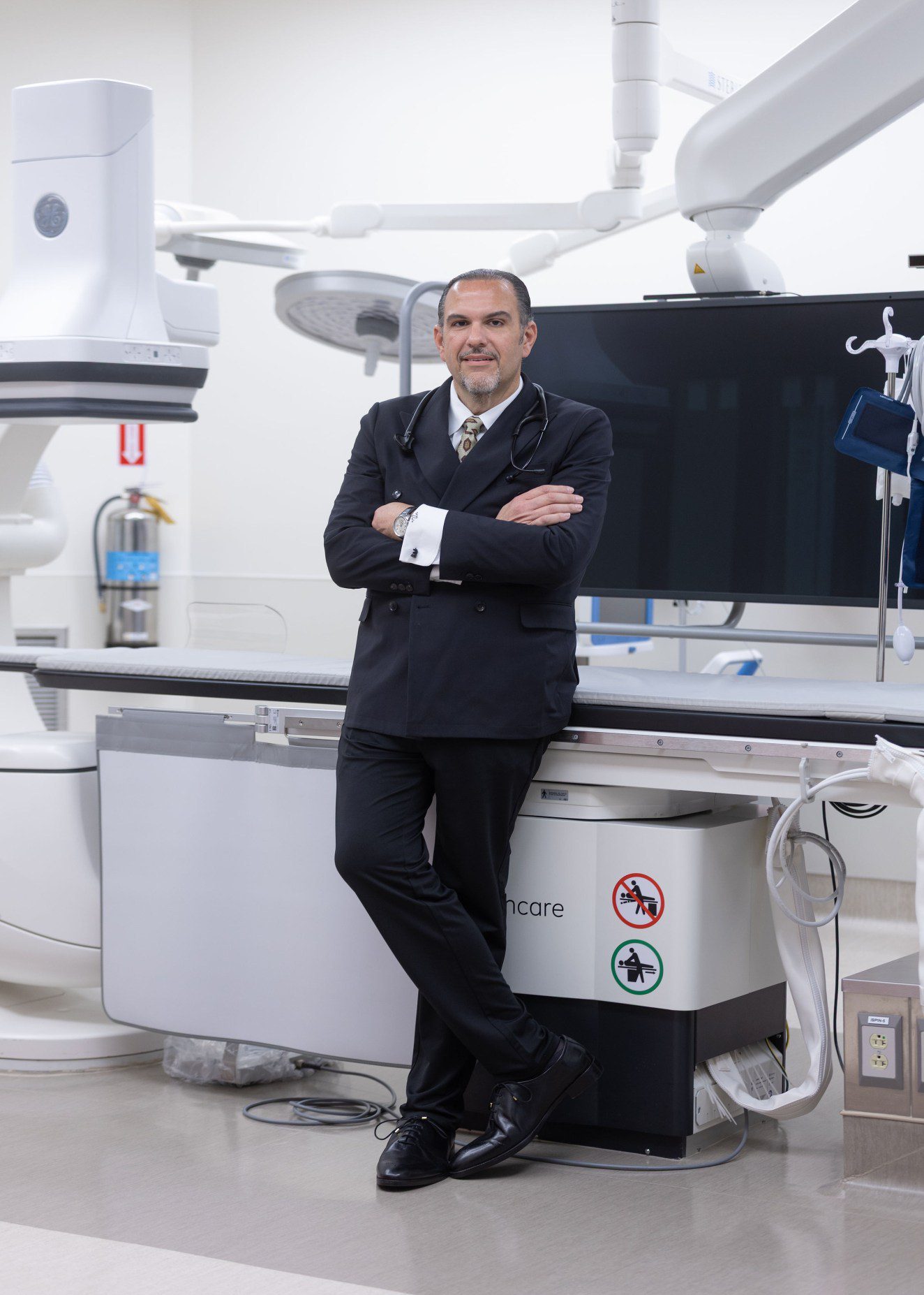 Dr. Francisco Diéguez en el laboratorio de cateterismo de Vascardio