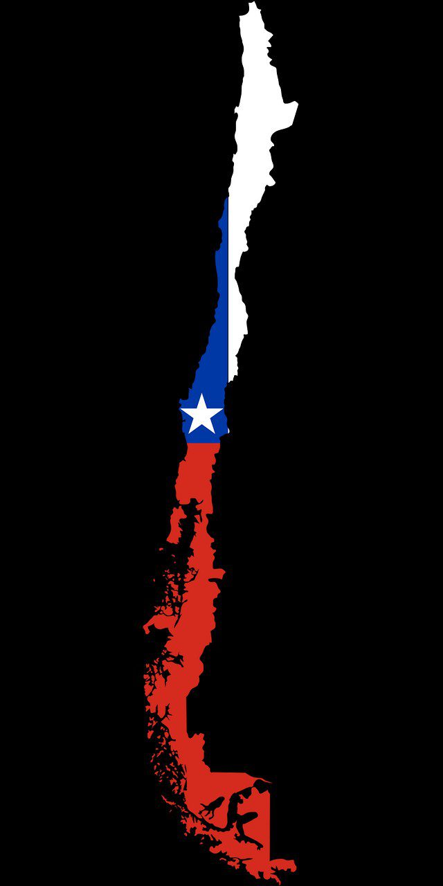 Mapa de Chile con los colores de la bandera, país vitivinícola